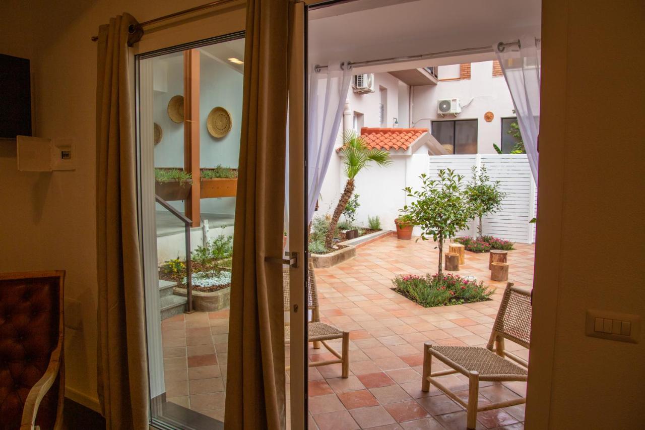 Amelia Apts & Alghero