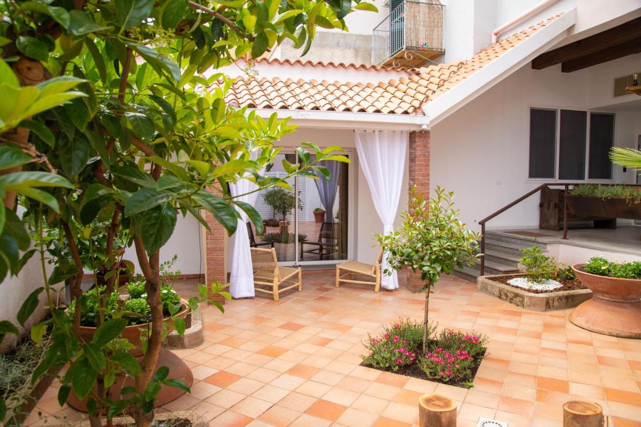Casa de hóspedes Amelia Apts & Alghero