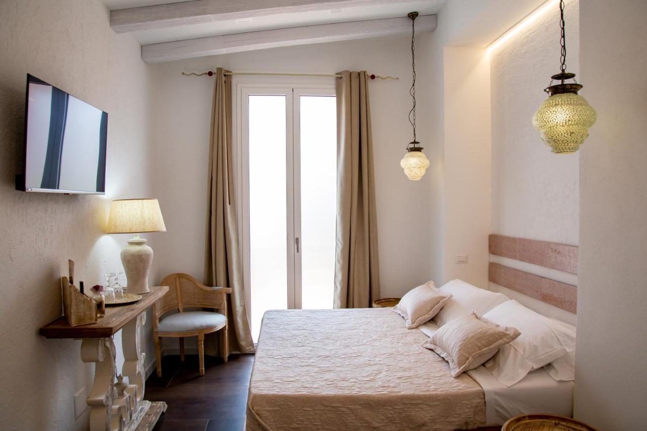 Amelia Apts & * Alghero