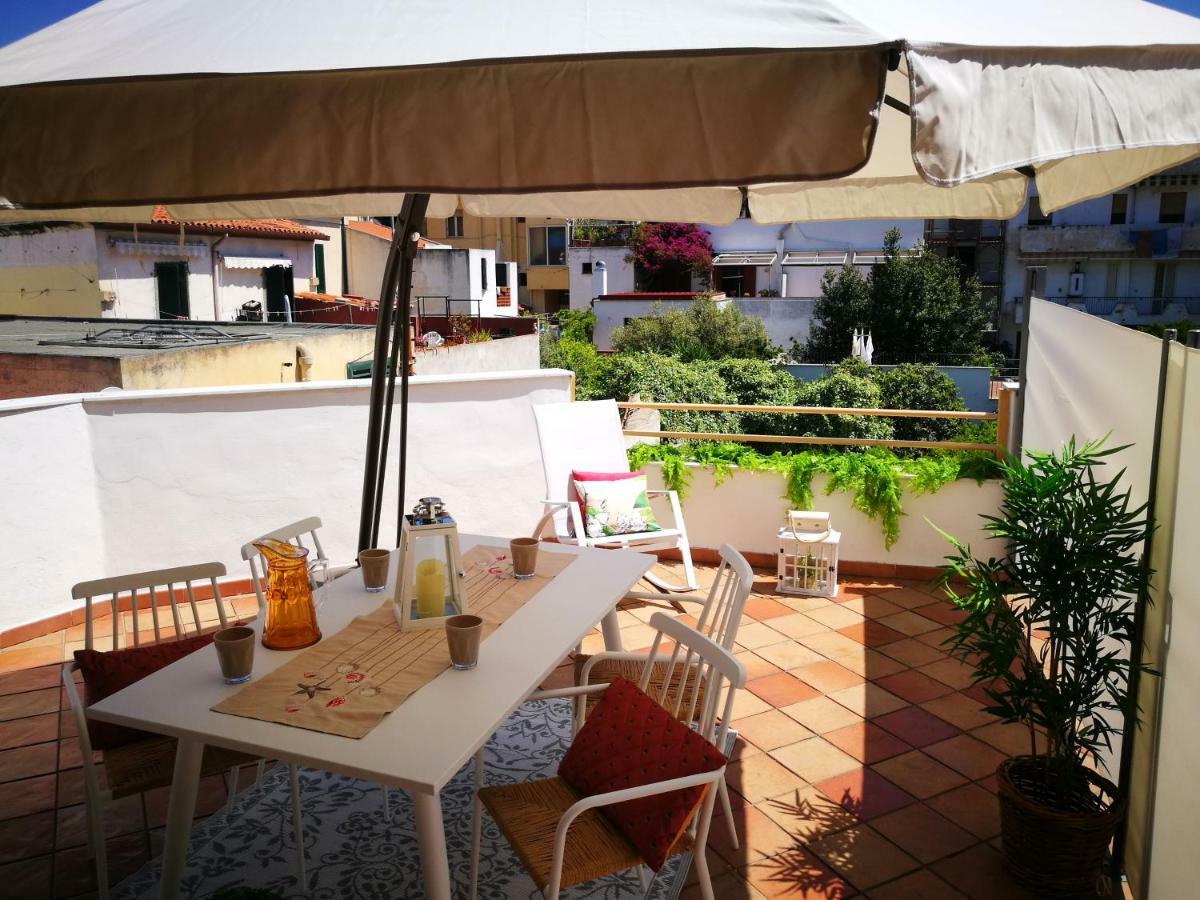 Amelia Apts & Guest house