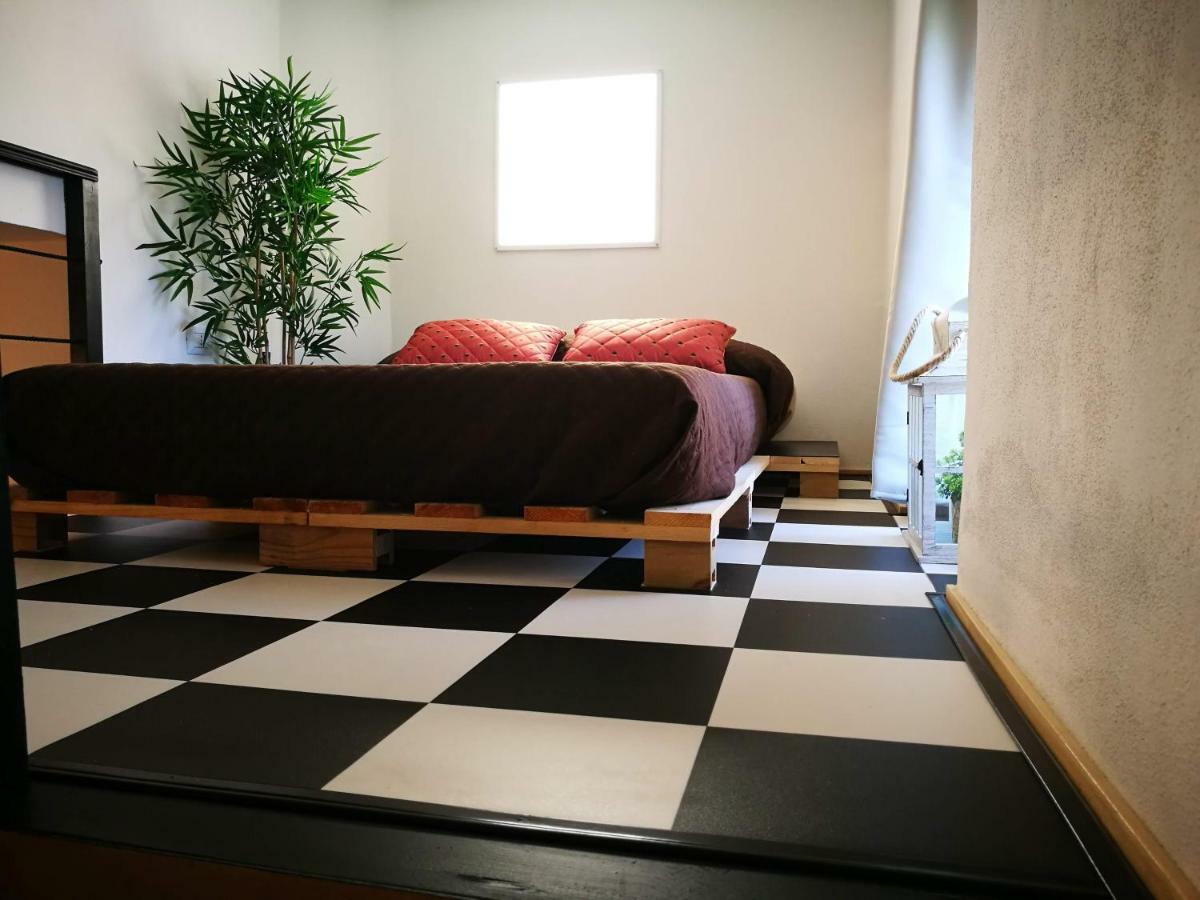 Amelia Apts & Affittacamere Alghero